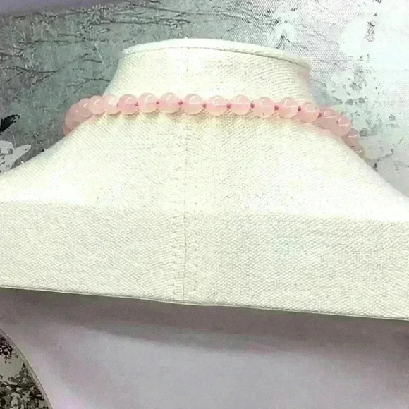 Vintage Pink Jade Stone Necklace with Flower Pendant - Picture 3 of 3